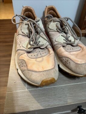 Flower mountain sneakers